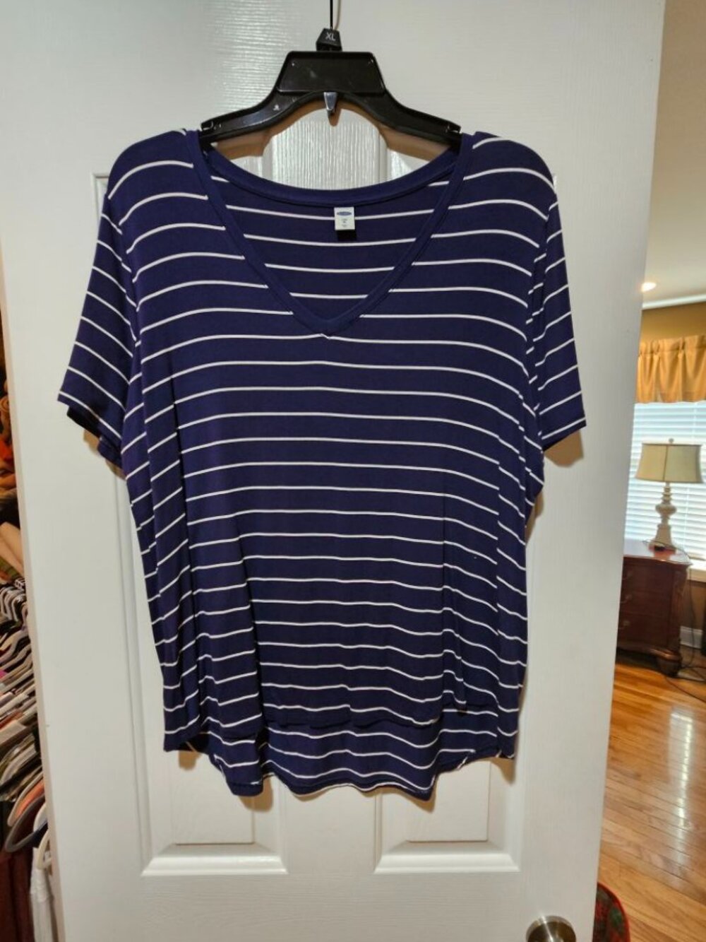 Women XL Old Navy tee